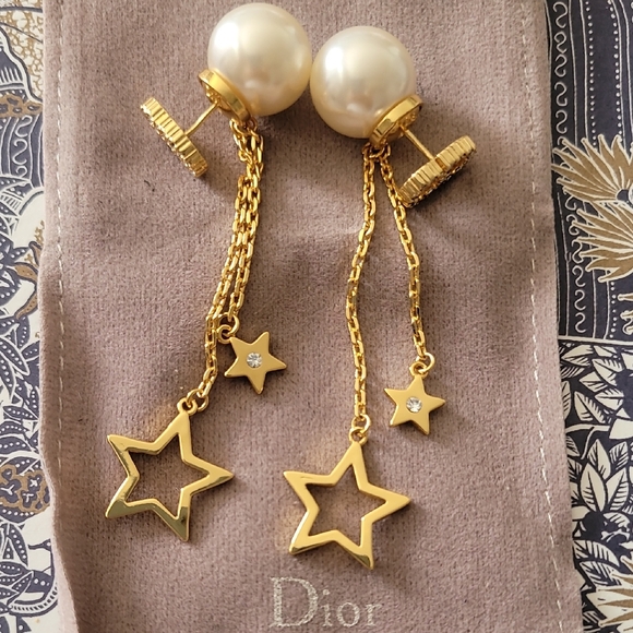 Dior Gold Star and Pearl Drop Earrings - Picture 1 of 5